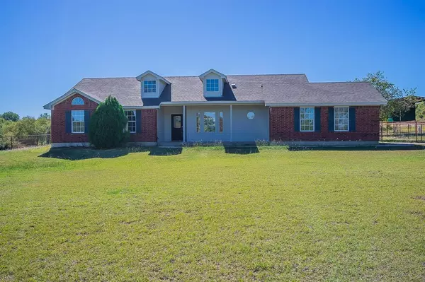 811 Eagles Way, Springtown, TX 76082