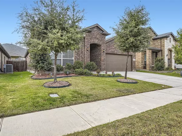 Fort Worth, TX 76177,15721 Oak Pointe Drive