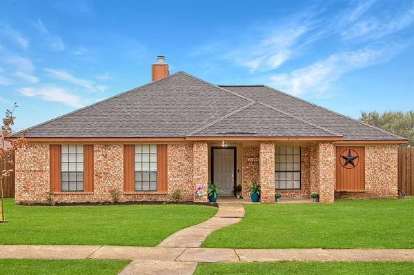 2314 Springfield Lane, Rowlett, TX 75088