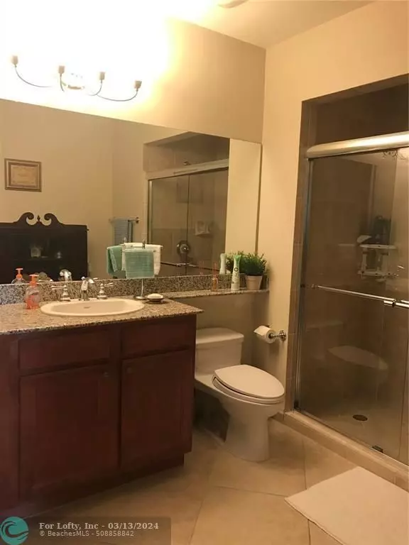 Weston, FL 33331,16101 Emerald Estates Dr  #250