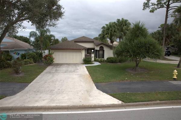 6121 Brandon St,  West Palm Beach,  FL 33418