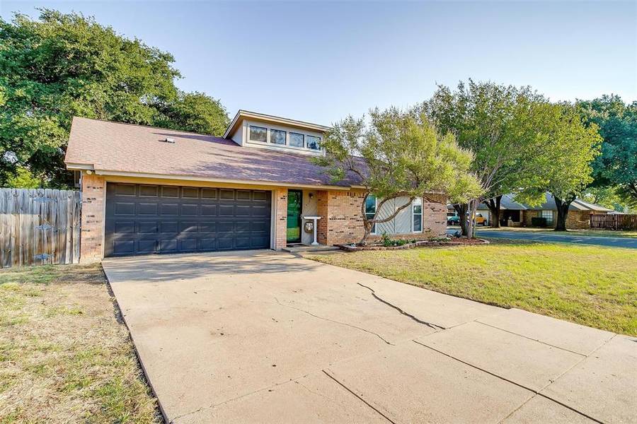 1408 Strickland Drive, Crowley, TX 76036