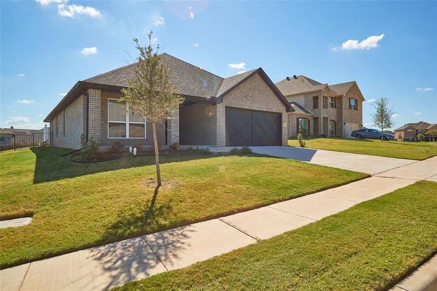 3105 Bent Trail Court, Burleson, TX 76028