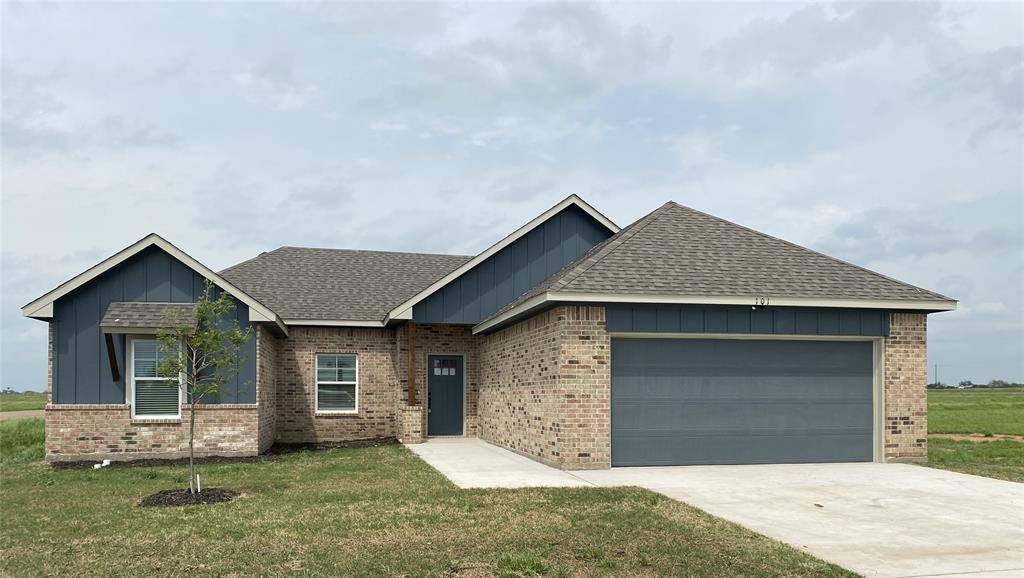 105 Panther Loop, Mabank, TX 75147