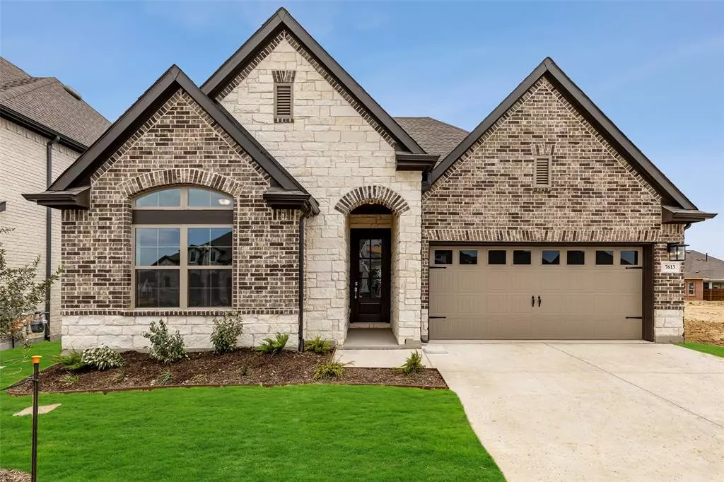 Fort Worth, TX 76123,7613 Winterbloom Way