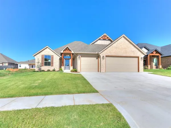 4613 Bermuda Drive, Mustang, OK 73064