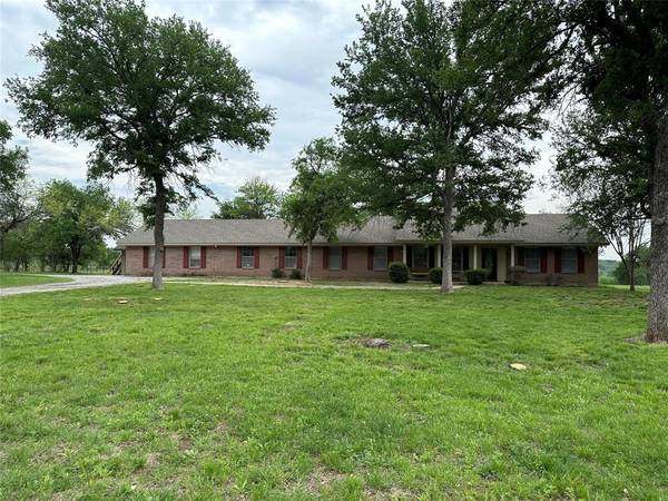 2007 Deepwater Road, Brownwood, TX 76801