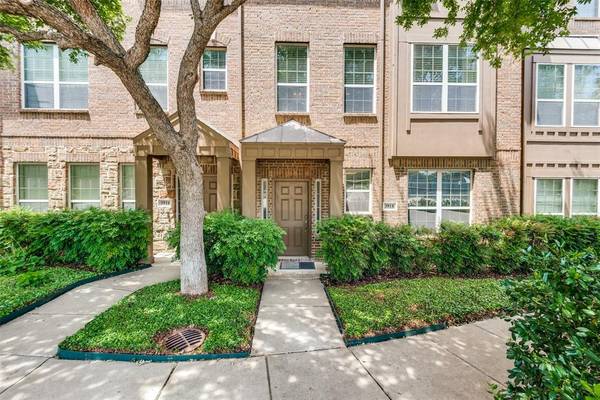 3918 Amberwood Drive, Addison, TX 75001