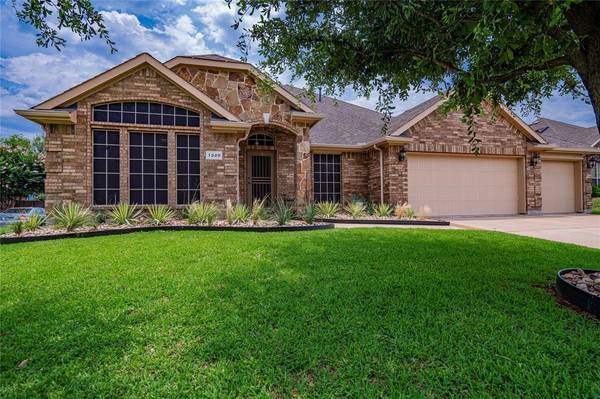 1320 Turnbridge Drive, Glenn Heights, TX 75154