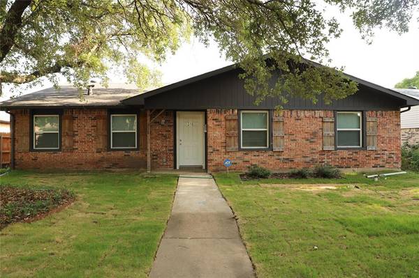 318 Thistle Drive, Garland, TX 75043