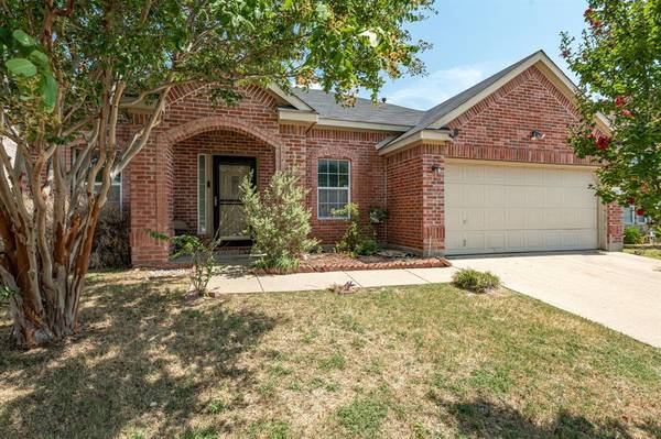 7301 Lake Roberts Way, Arlington, TX 76002