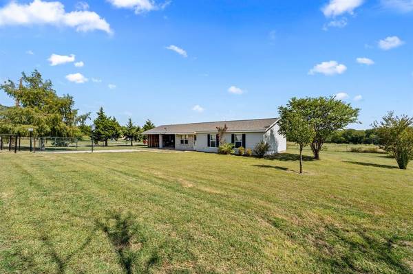 882 Shinn Circle, Farmersville, TX 75442