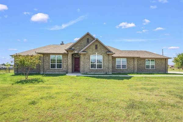 546 Pierce Road, Red Oak, TX 75154