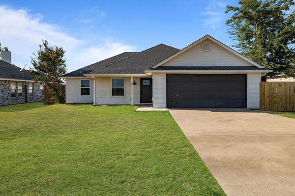 511 Lone Star Drive, Crandall, TX 75114