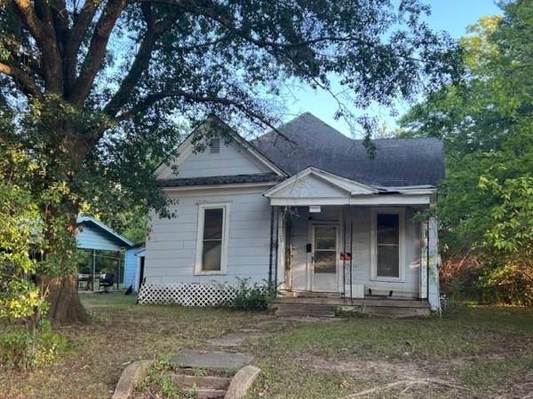 1336 W Kaufman Street, Paris, TX 75460