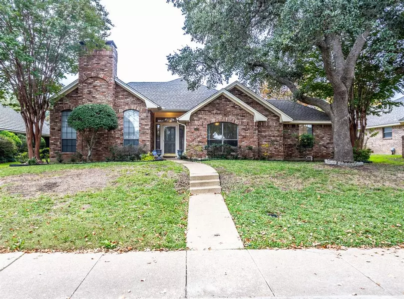 1528 Cobblestone Drive, Desoto, TX 75115