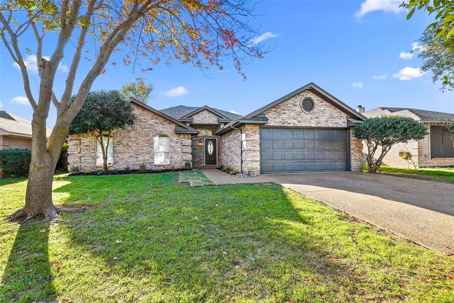 7936 Clear Brook Circle, Fort Worth, TX 76123