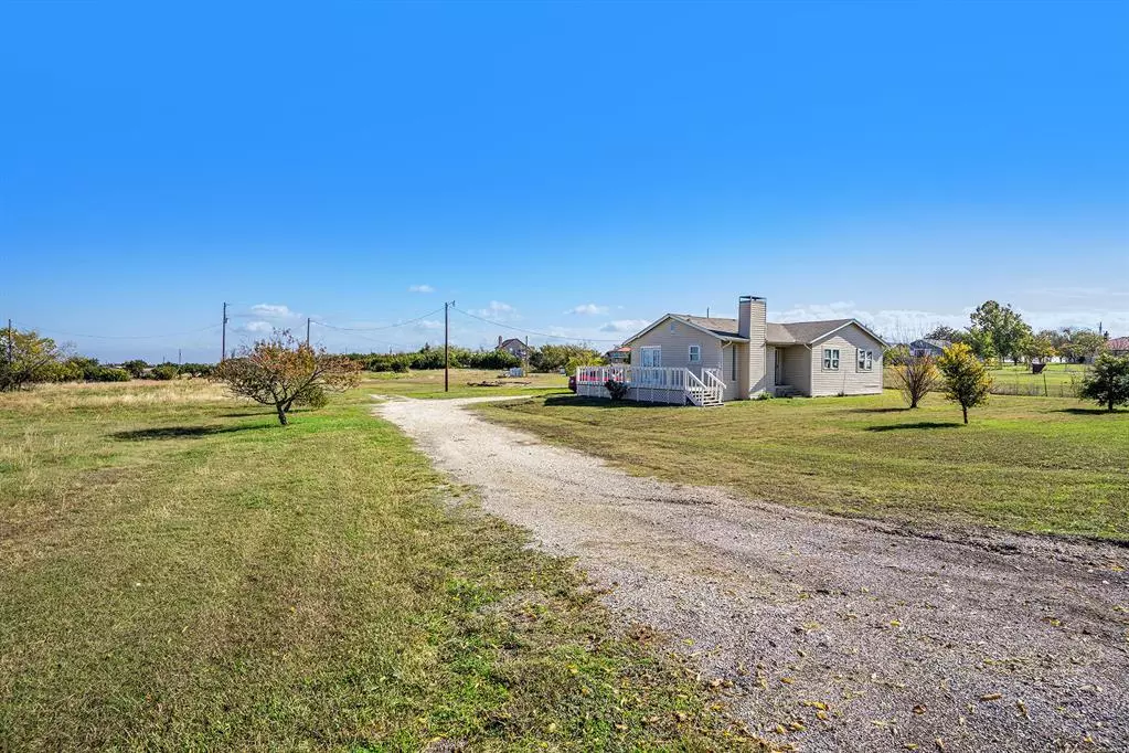 Cleburne, TX 76033,865 S County Road 1226