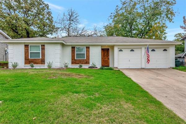 703 Shelmar Drive, Euless, TX 76039