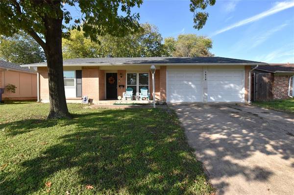 1413 Greentree Lane, Garland, TX 75042