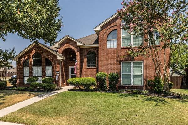 6801 Greenleaf Drive, North Richland Hills, TX 76182