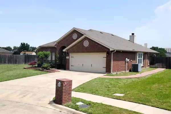 Saginaw, TX 76179,620 Cessna Court