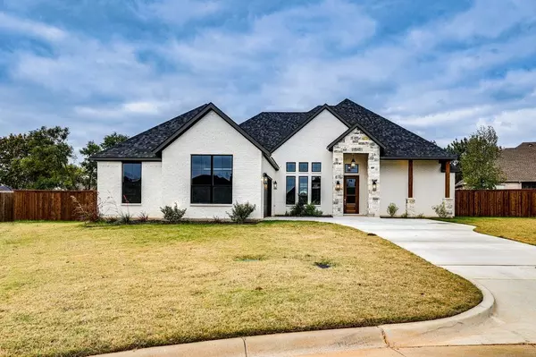 108 Bent Creek Court, Cleburne, TX 76033