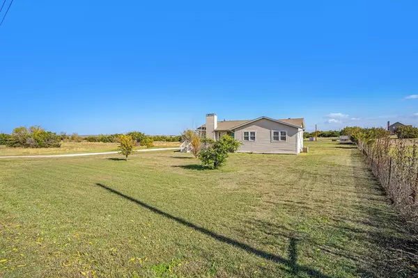 Cleburne, TX 76033,865 S County Road 1226