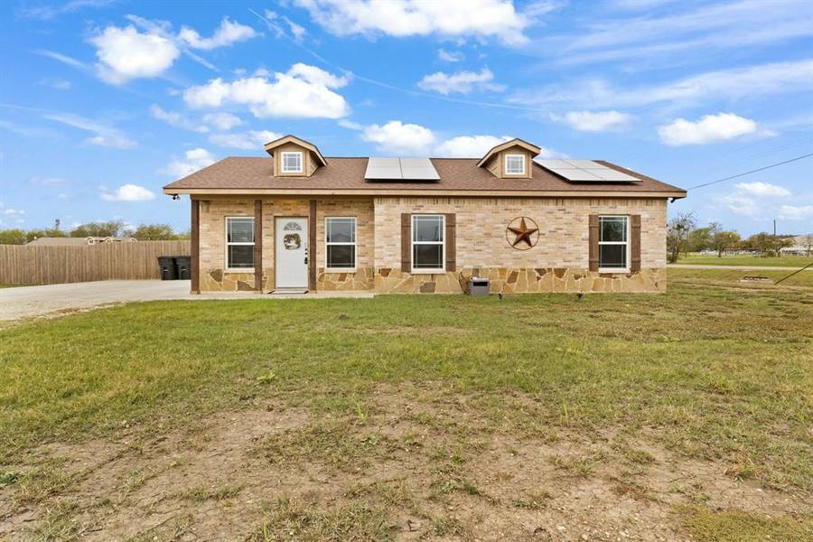 600 S Aquilla Street, Itasca, TX 76055