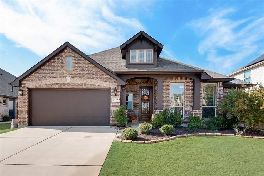 1418 Nighthawk Lane, Mansfield, TX 76063