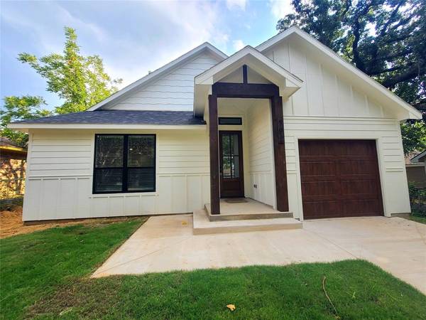 902 W Wilde Street,  Denison,  TX 75020