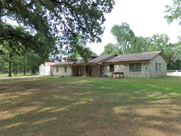 2782 FARM ROAD 196, Blossom, TX 75416