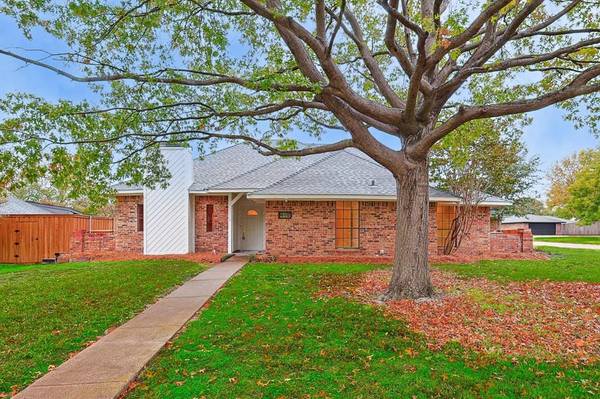 448 Patricia Lane, Highland Village, TX 75077