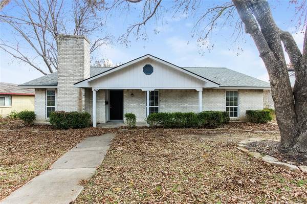 322 Wildbriar Drive, Garland, TX 75043