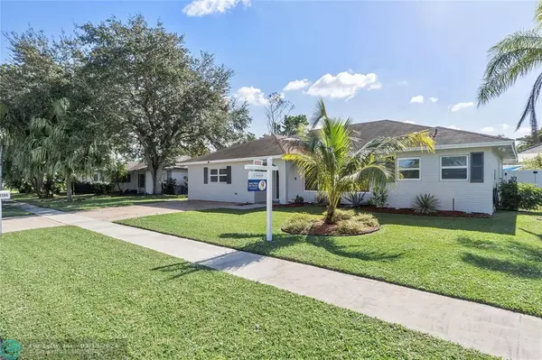 10398 Dorchester Drive, Boca Raton, FL 33428