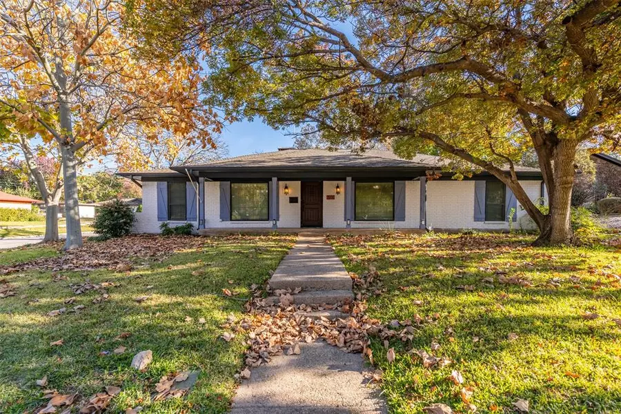 6501 Whitman Avenue, Fort Worth, TX 76133