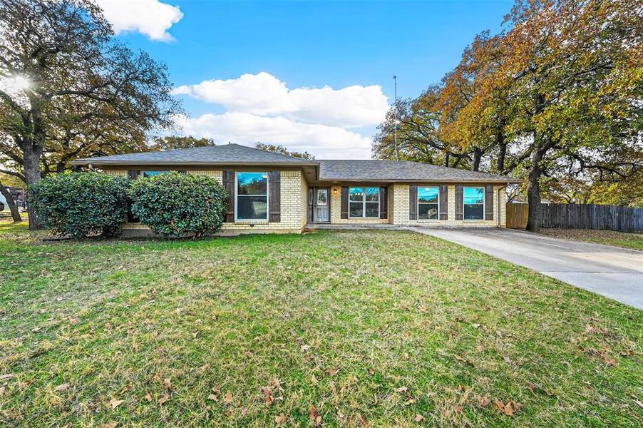 115 Hillcrest Street, Jacksboro, TX 76458