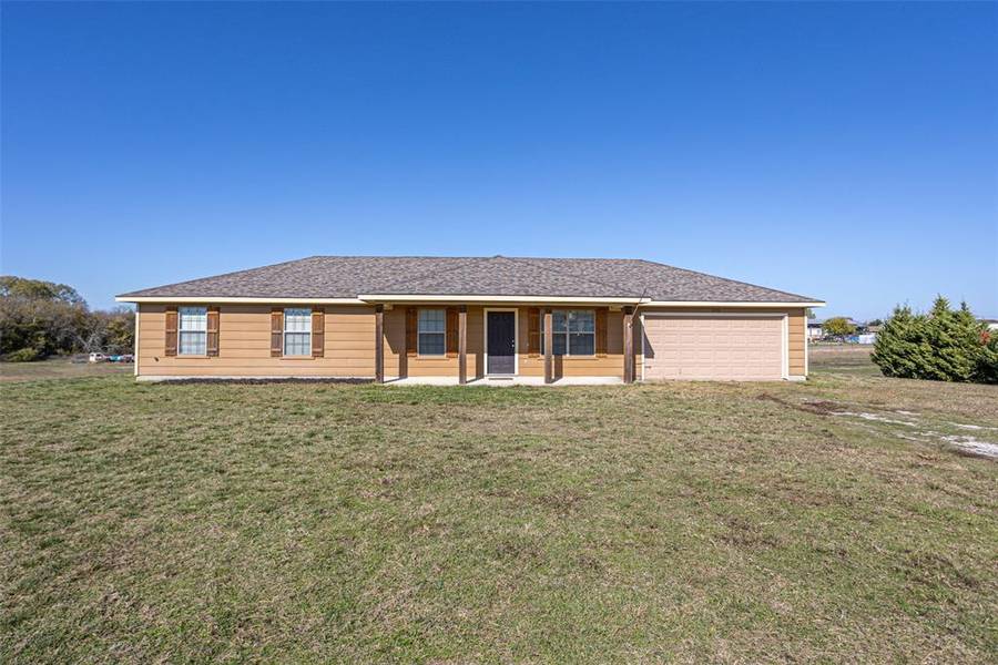 8905 Grazing Court, Alvarado, TX 76009