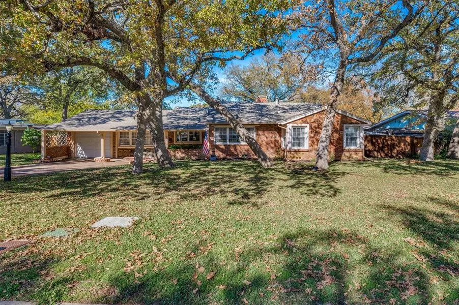 5705 Blueridge Drive, Fort Worth, TX 76112