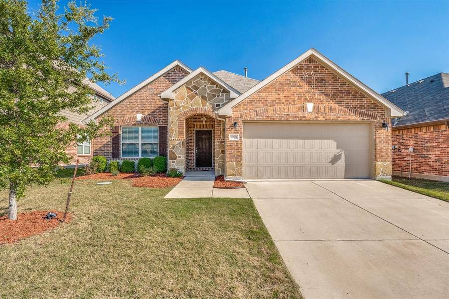 2805 Castle Creek Drive, Little Elm, TX 75068