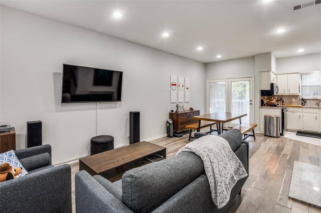 2728 Reagan Street #202, Dallas, TX 75219