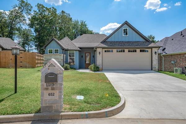 652 Copper Creek Cove,  Tyler,  TX 75703