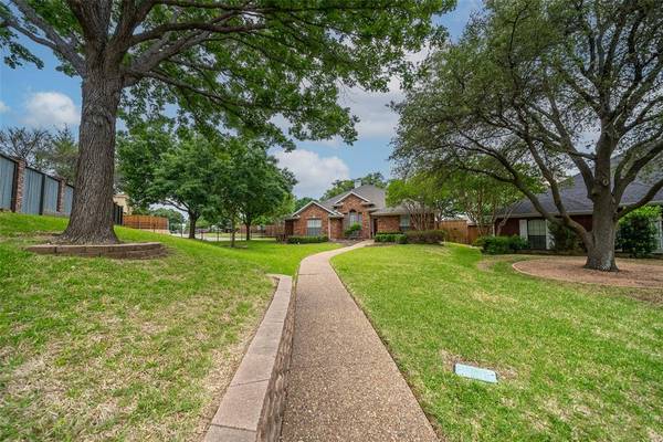 1300 Black Oak Drive, Carrollton, TX 75007