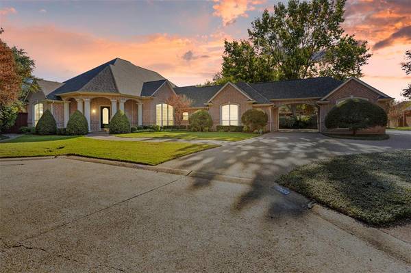 2633 Torrey Pines Drive,  Fort Worth,  TX 76109