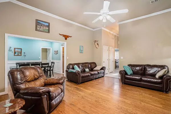 Cleburne, TX 76033,1800 Quail Hollow