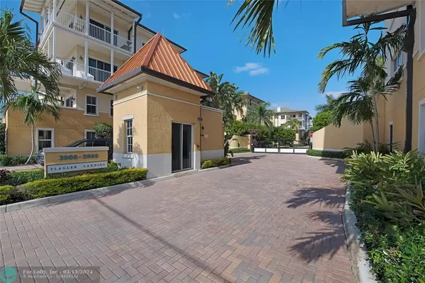 3940 N Flagler Dr  #203, West Palm Beach, FL 33407