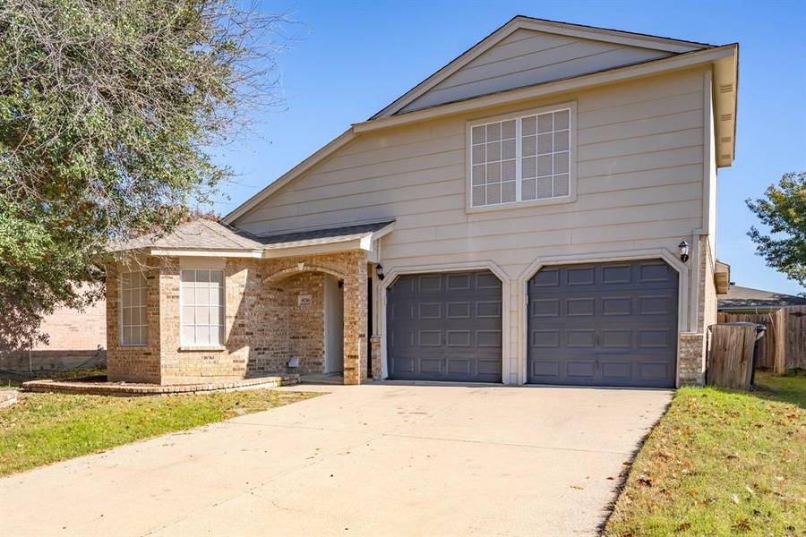 8716 Eaglestone Way, Fort Worth, TX 76244