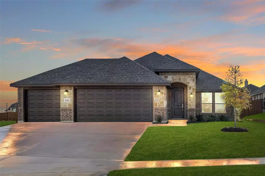 1340 Elk Ridge Drive, Crowley, TX 76036