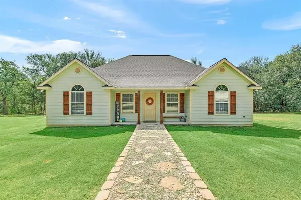 Sadler, TX 76264,902 Wainscott Road