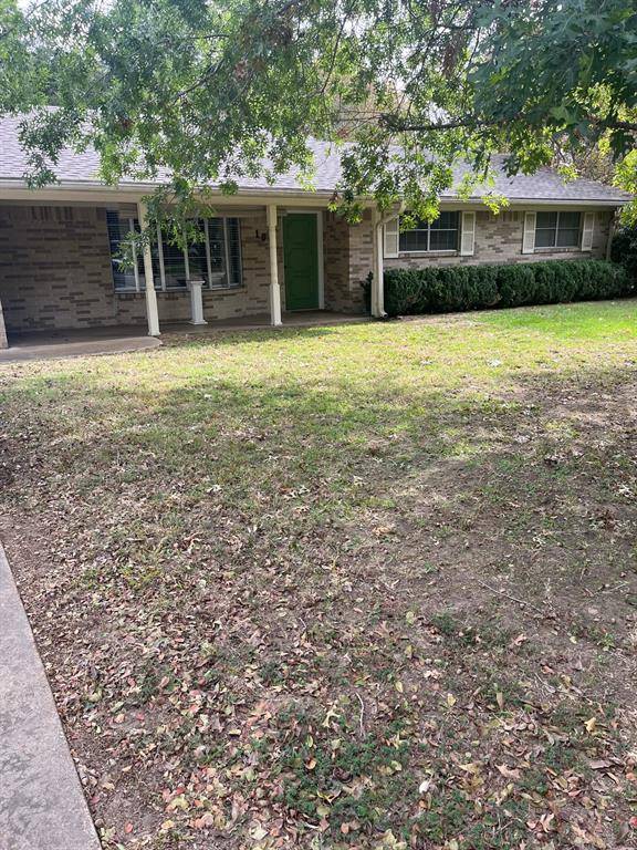 105 Redbud,  Pittsburg,  TX 75686